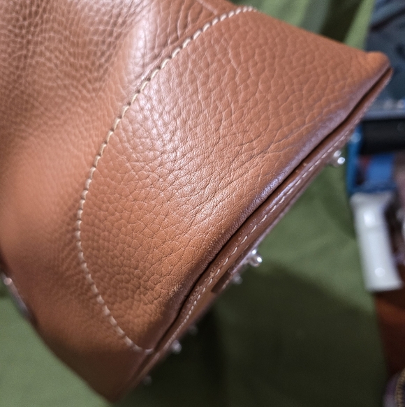 Dooney & Bourke Vintage Tan/Camel Dome Leather Shoulder Bag EUC - Picture 5 of 12